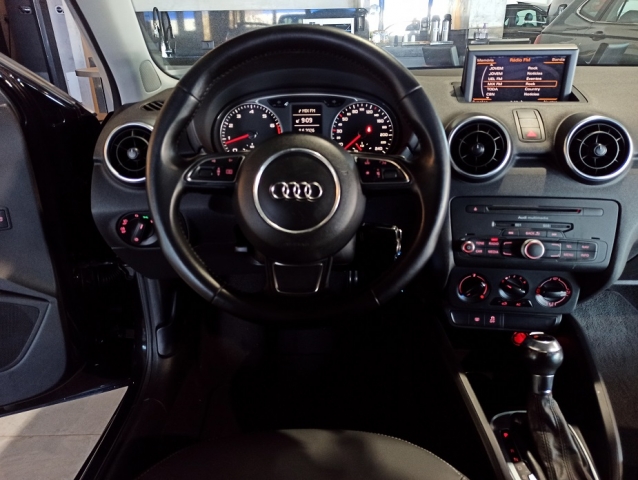 Audi A1 1.4 TFSI Attraction S Tronic - foto 15