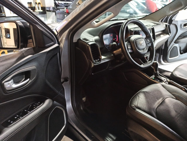 Fiat Toro 2.0 TDI Volcano 4WD (Aut) - foto 11