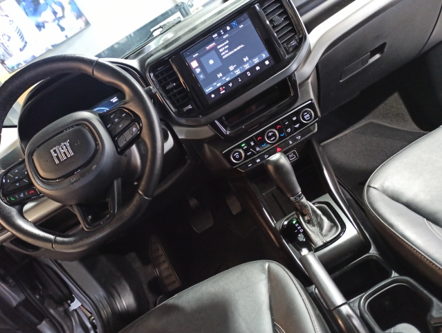 Fiat Toro 2.0 TDI Volcano 4WD (Aut) - foto 12