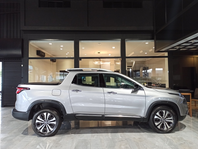 Fiat Toro 2.0 TDI Volcano 4WD (Aut) - foto 8