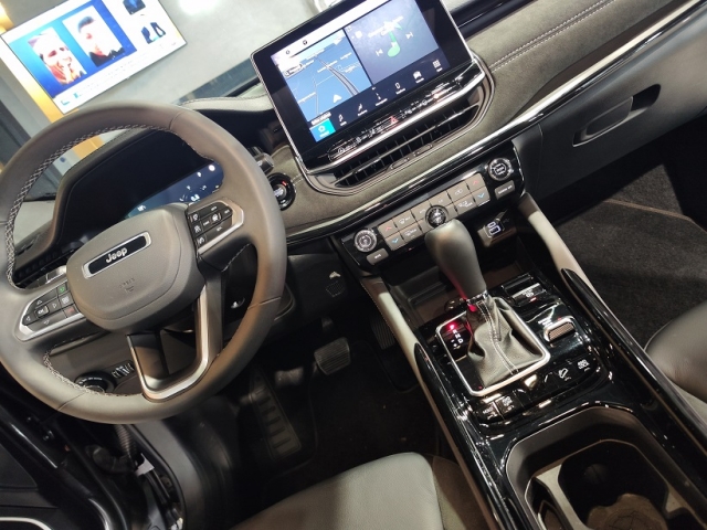 Jeep Commander 2.0 Hurricane Blackhawk 4WD (Aut) - foto 13