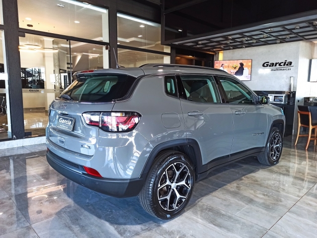 Jeep Compass 1.3 T270 Longitude (aut) - foto 5