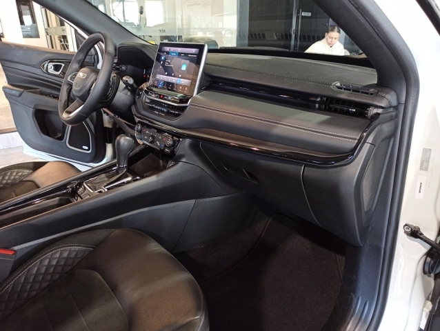 Jeep Compass 2.0 Hurricane Blackhawk 4WD (Aut) - foto 12