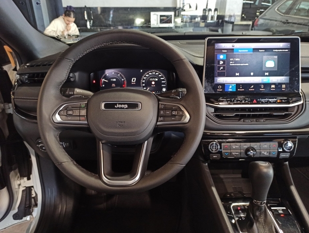 Jeep Compass 2.0 Hurricane Blackhawk 4WD (Aut) - foto 17