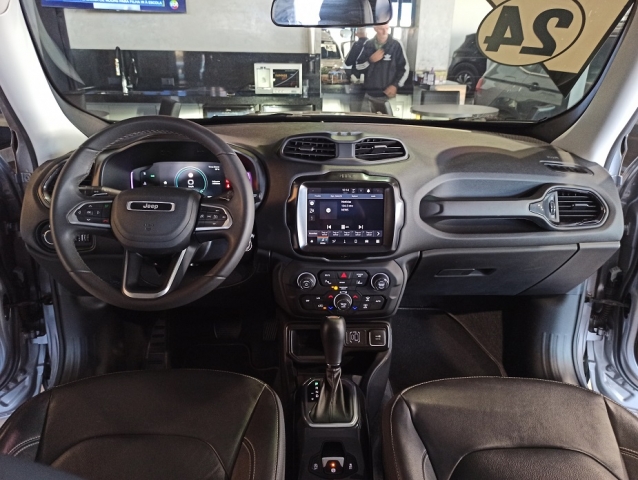 Jeep Renegade 1.3 T270 Longitude - foto 10