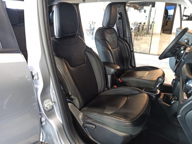 Jeep Renegade 1.3 T270 Longitude - foto 14