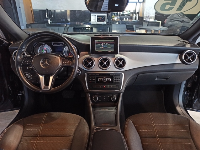 Mercedes-Benz Classe GLA GLA 200 Advance - foto 10