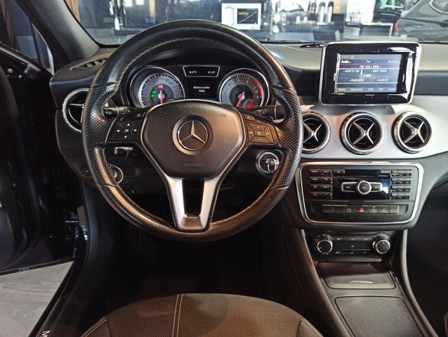 Mercedes-Benz Classe GLA GLA 200 Advance - foto 16