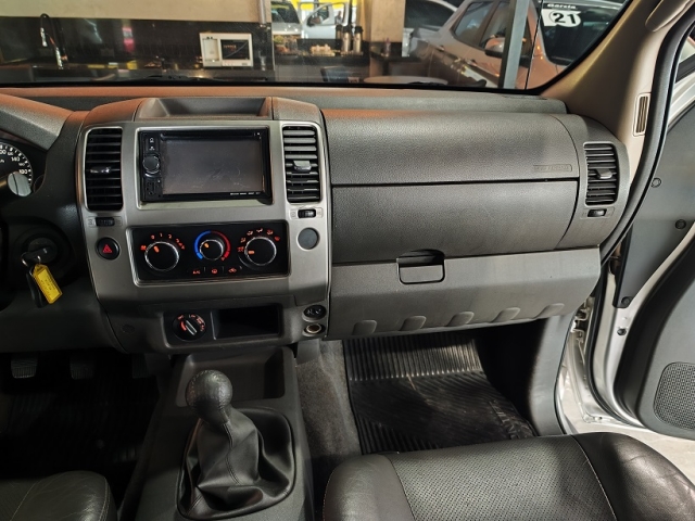 Nissan Frontier 2.5 SV Attack 4x4 - foto 16