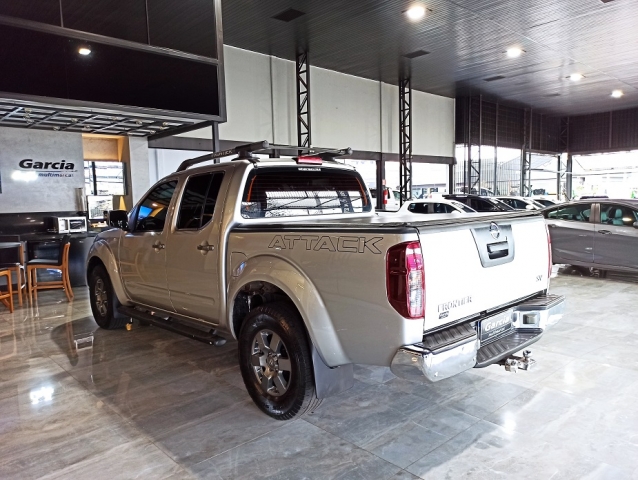 Nissan Frontier 2.5 SV Attack 4x4 - foto 7
