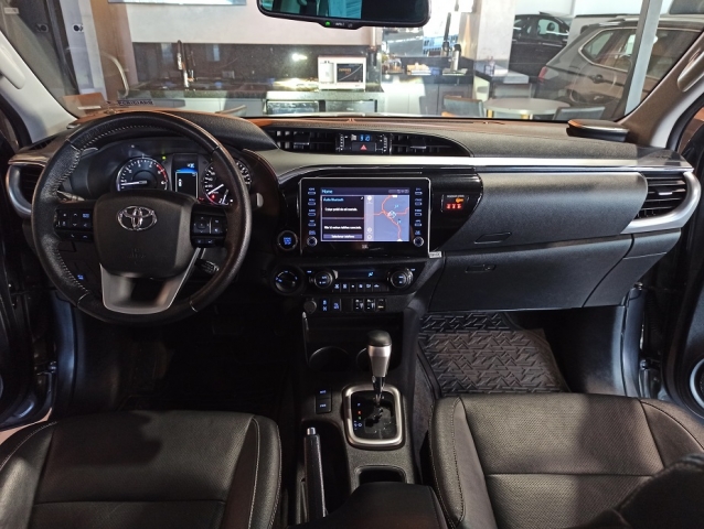 Toyota Hilux Hilux 2.8 TDI CD SRX 4x4 (Aut) - foto 10