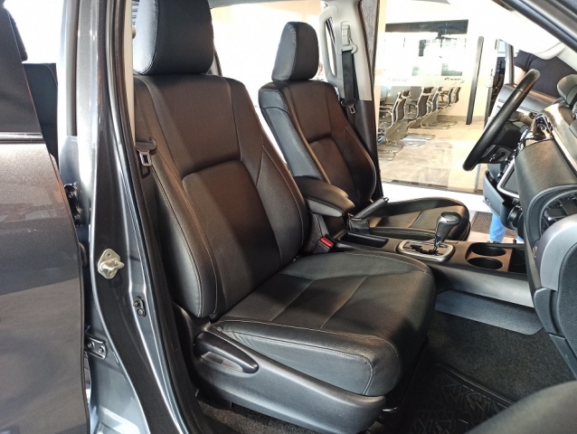 Toyota Hilux Hilux 2.8 TDI CD SRX 4x4 (Aut) - foto 14