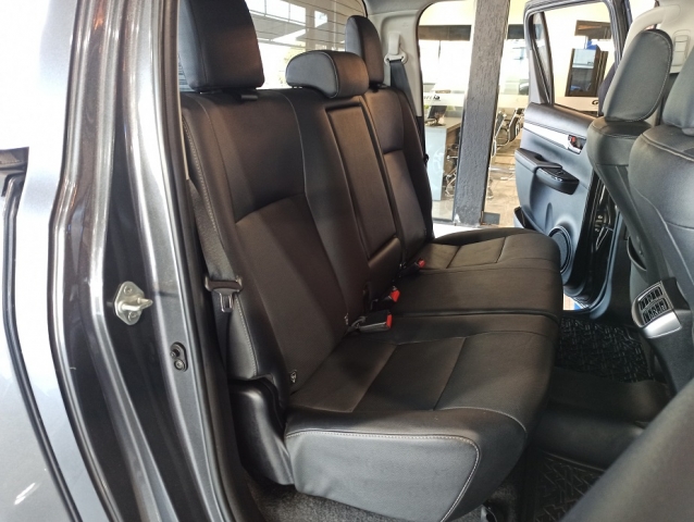 Toyota Hilux Hilux 2.8 TDI CD SRX 4x4 (Aut) - foto 15