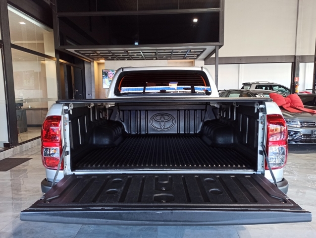 Toyota Hilux 2.8 TDI Srv Cd Auto 4X4 - foto 9