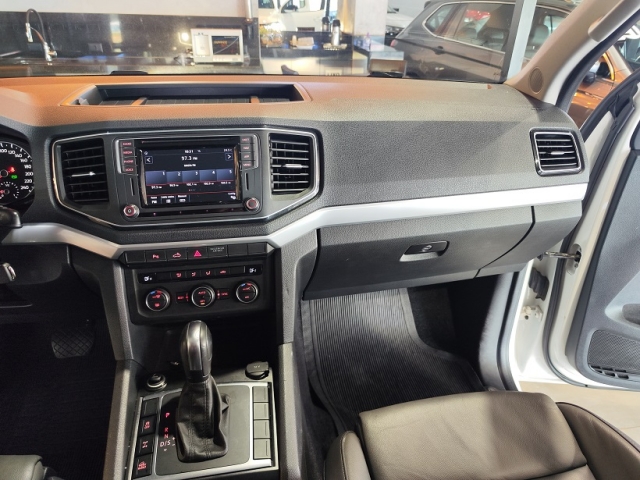 Volkswagen Amarok 3.0 Cd V6 Highline 4motion (aut) - foto 16