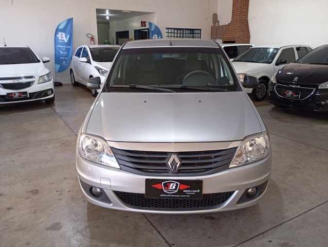 Renault Logan Expression 1.0 16V (flex)