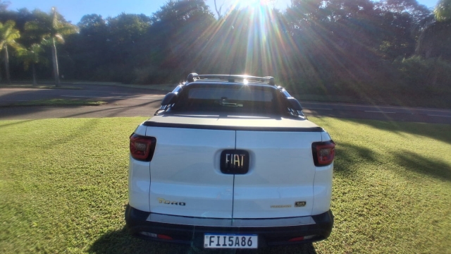 Fiat Toro 2.0 TDI Freedom 4wd (aut) - foto 2