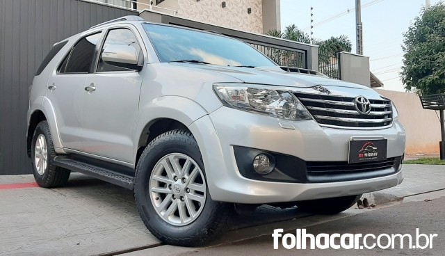 Folhacar - 2013 - Toyota Hilux SW4 SRV 3.0 4X4(7 Lugares) - Maringa