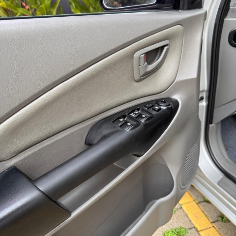 Hyundai Tucson Gl 2.0 16V (aut) - foto 15