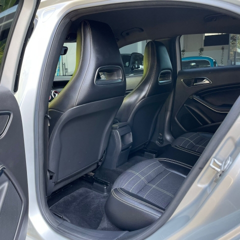Mercedes-Benz Classe A 200 Urban 1.6 DCT Turbo - foto 19
