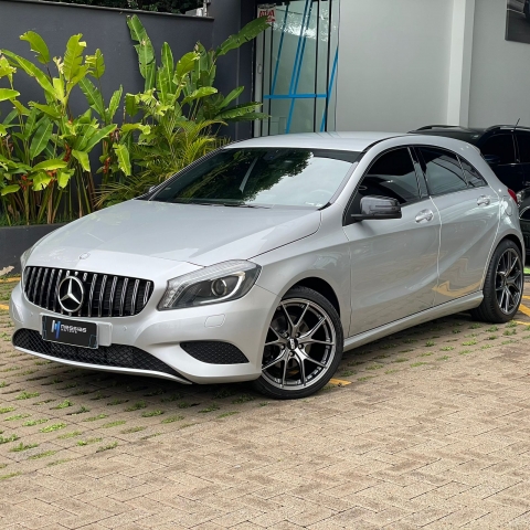 Mercedes-Benz Classe A 200 Urban 1.6 DCT Turbo - foto 3