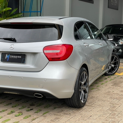 Mercedes-Benz Classe A 200 Urban 1.6 DCT Turbo - foto 10