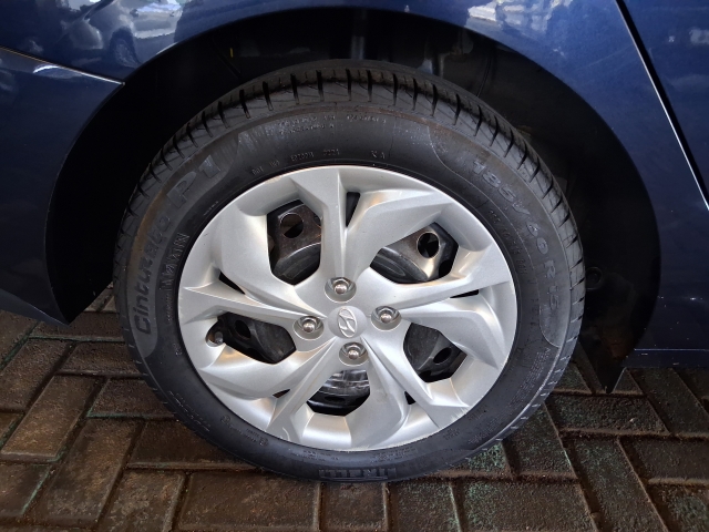 Hyundai HB20S 1.0 Comfort Plus - foto 9