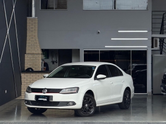 Jetta 2.0 Comfortline Tiptronic (Flex)