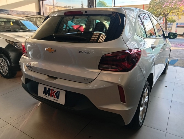 Chevrolet Onix 1.0 LT - foto 10