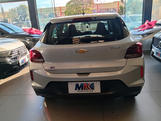Chevrolet Onix 1.0 LT - foto 12