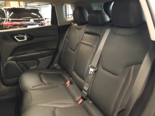 Jeep Compass Limited T270 1.3 Tb 4X2 Flex Automático - foto 8