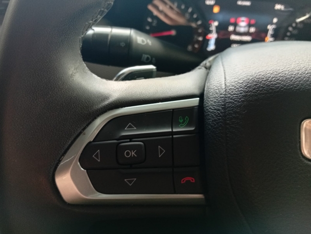 Jeep Compass 1.3 T270 Longitude - foto 9