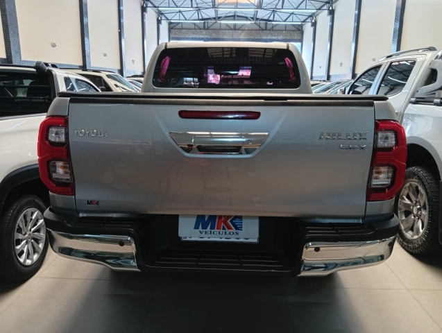 Toyota Hilux 2.8 TDI Cd Srx 4X4 (aut) - foto 10