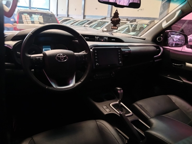 Toyota Hilux 2.8 TDI Cd Srx 4X4 (aut) - foto 14