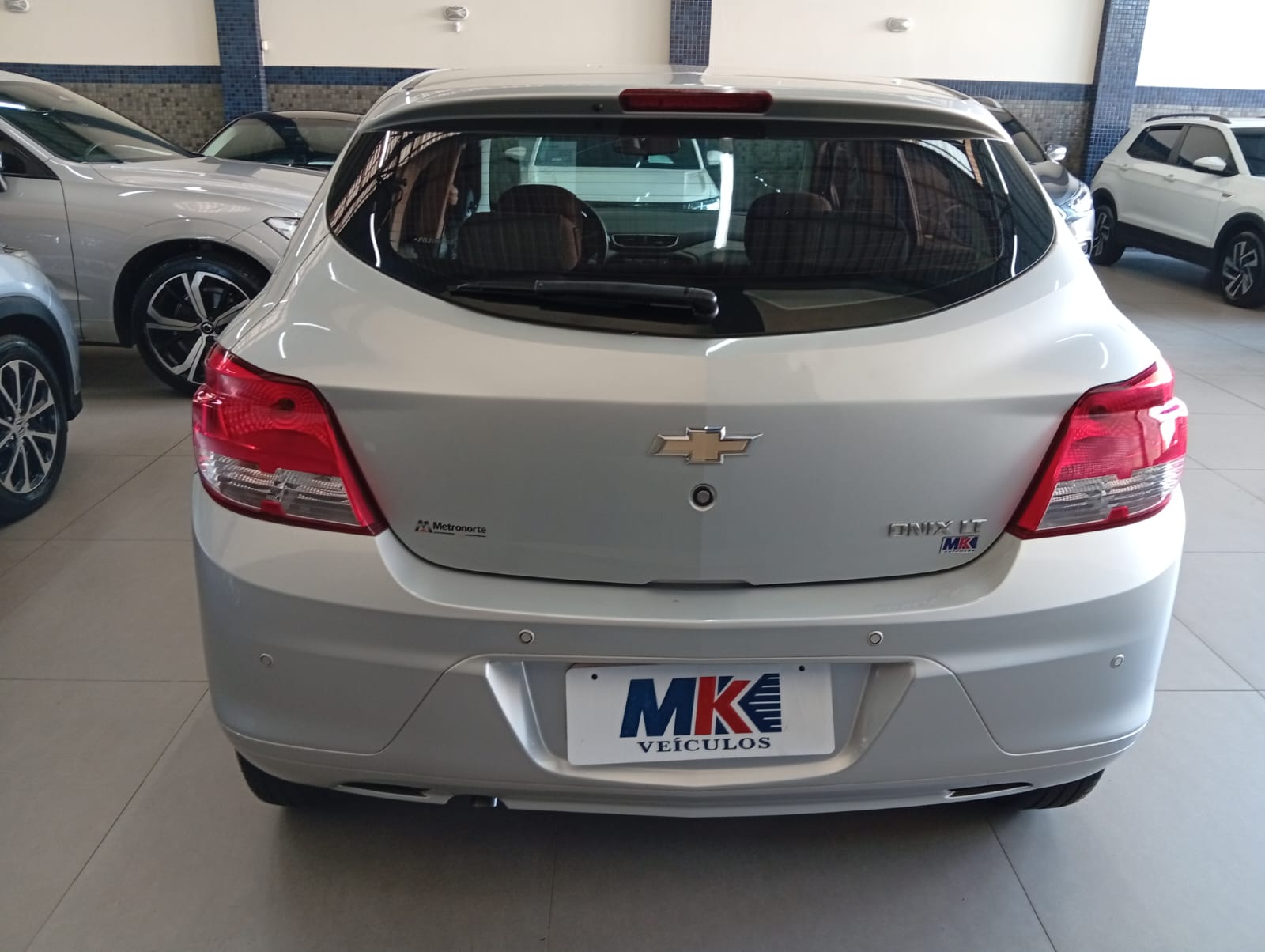 Chevrolet Onix Hatch LT 1.0 8V Flexpower 5P Mec. - foto 9