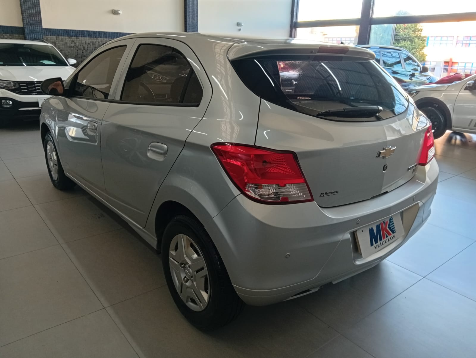 Chevrolet Onix Hatch LT 1.0 8V Flexpower 5P Mec. - foto 11