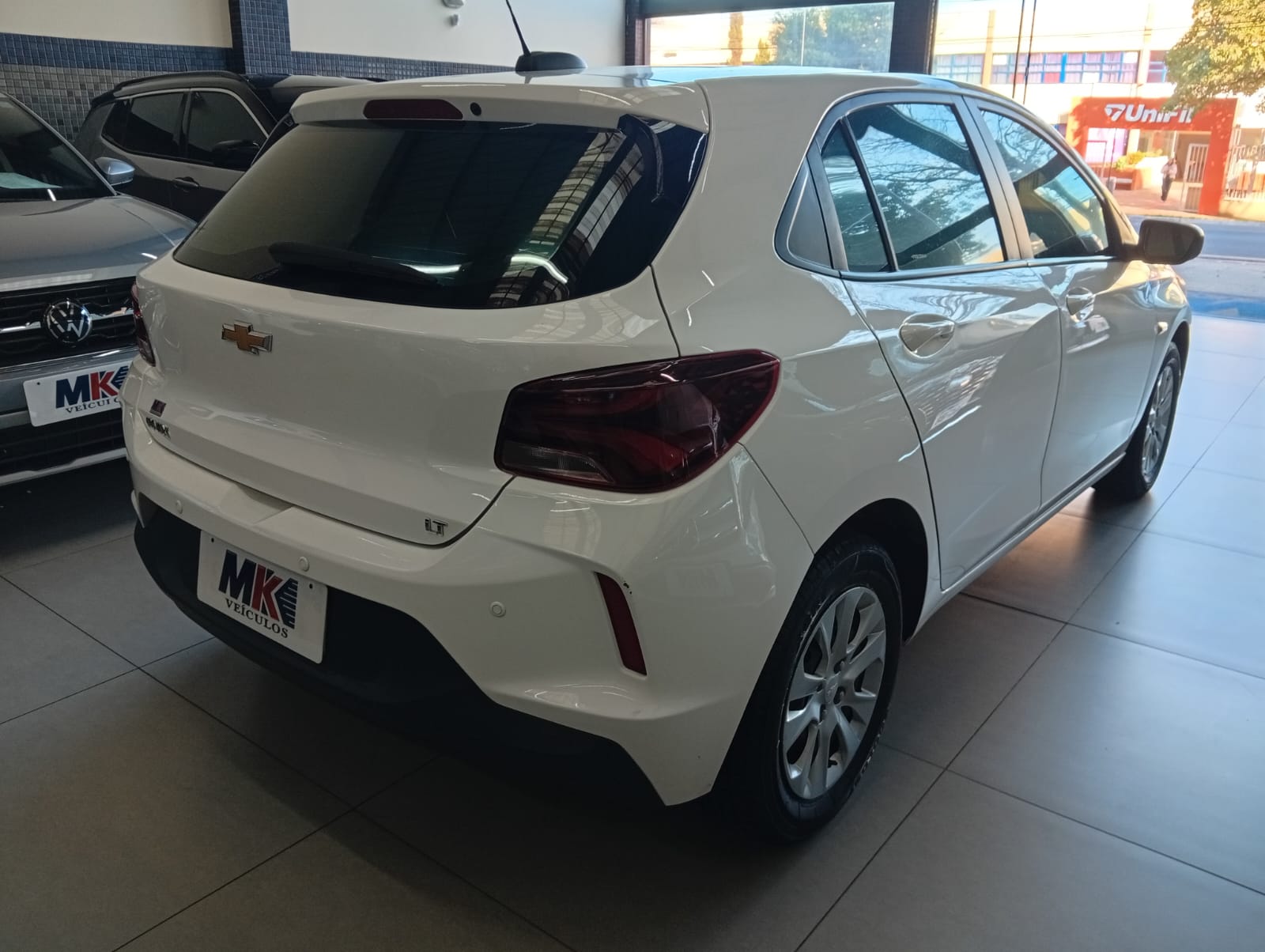 Chevrolet Onix 1.0 LT - foto 11
