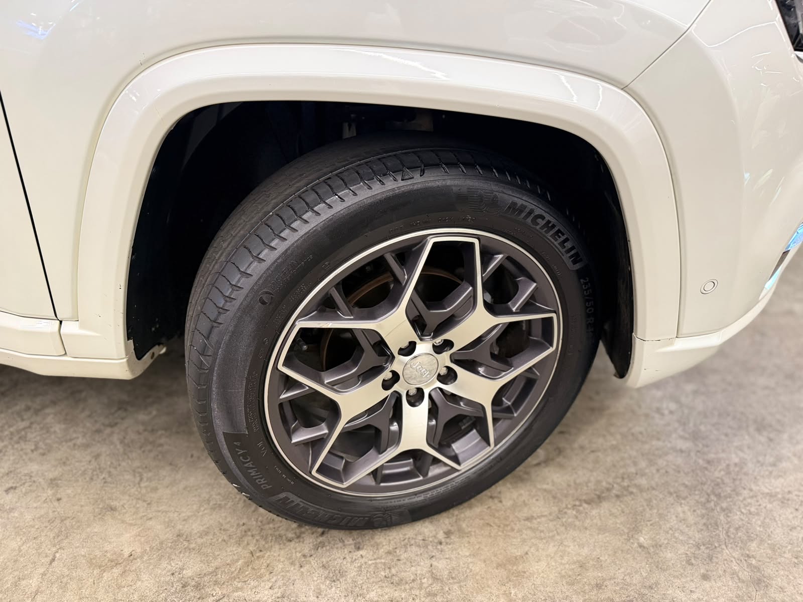 Jeep Commander 2.0 TD380 Overland 4WD - foto 9