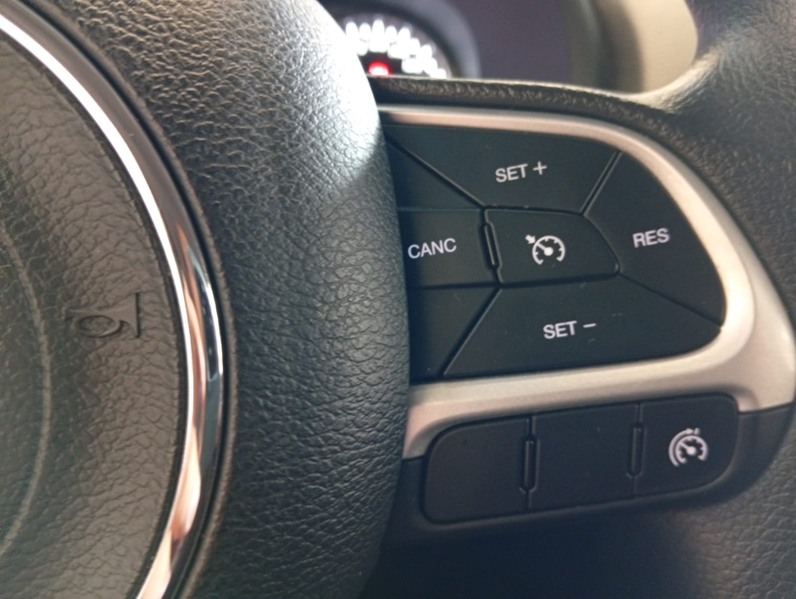 Jeep Renegade 1.8 STD (Aut) - foto 13