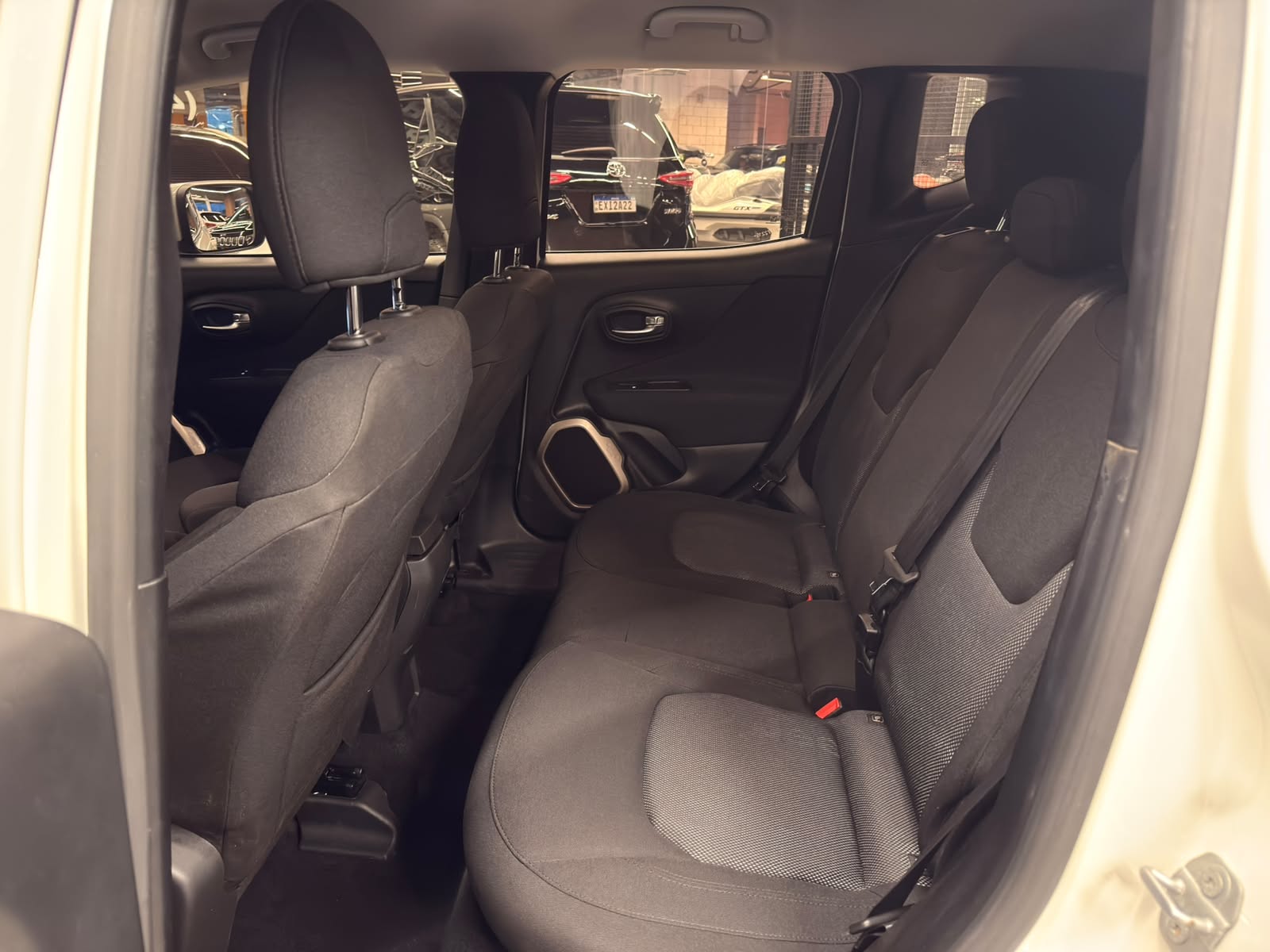 Jeep Renegade Longitude 2.0 TD 4WD (Aut) - foto 9