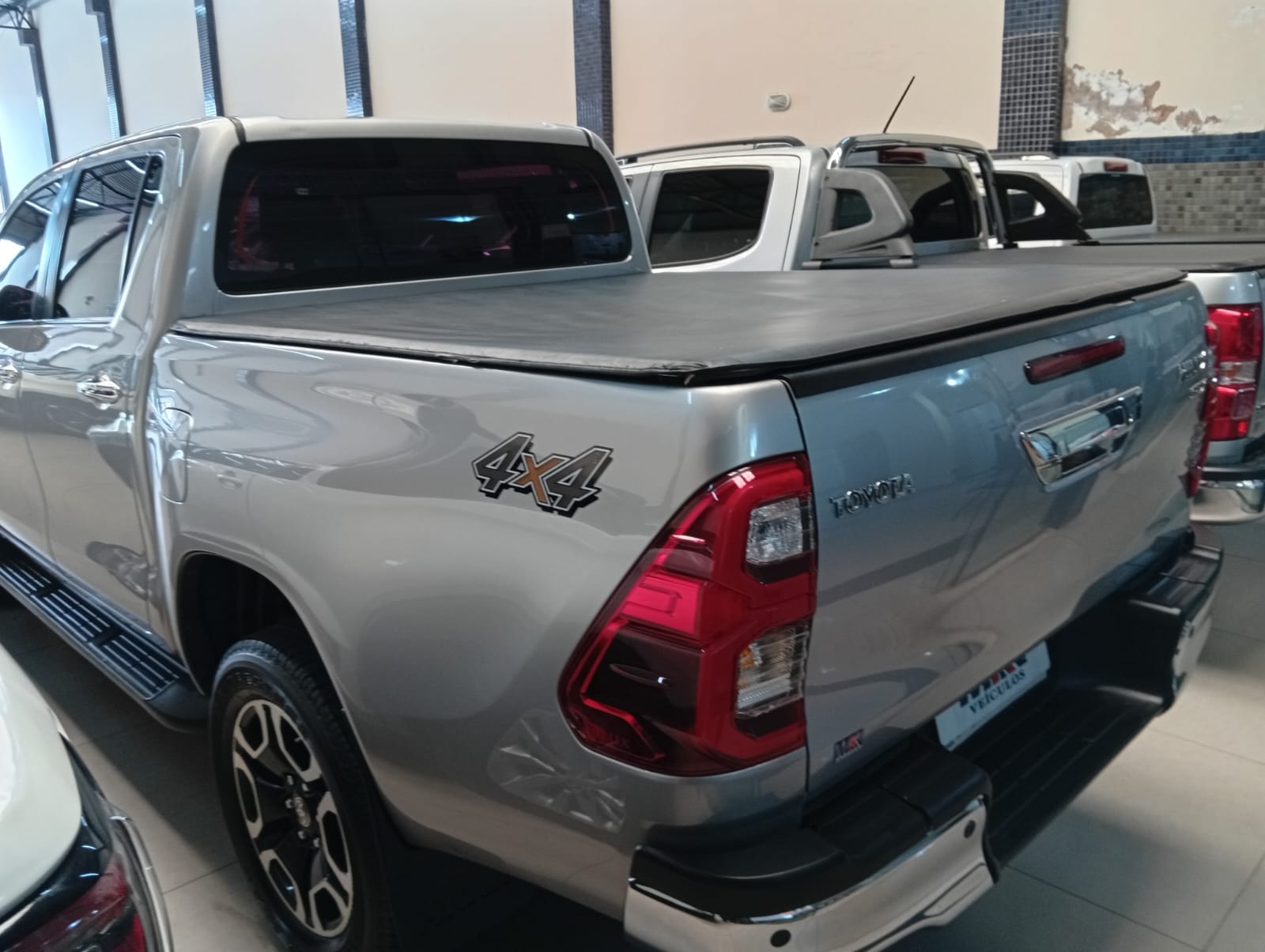 Toyota Hilux 2.8 TDI Cd Srx 4X4 (aut) - foto 11