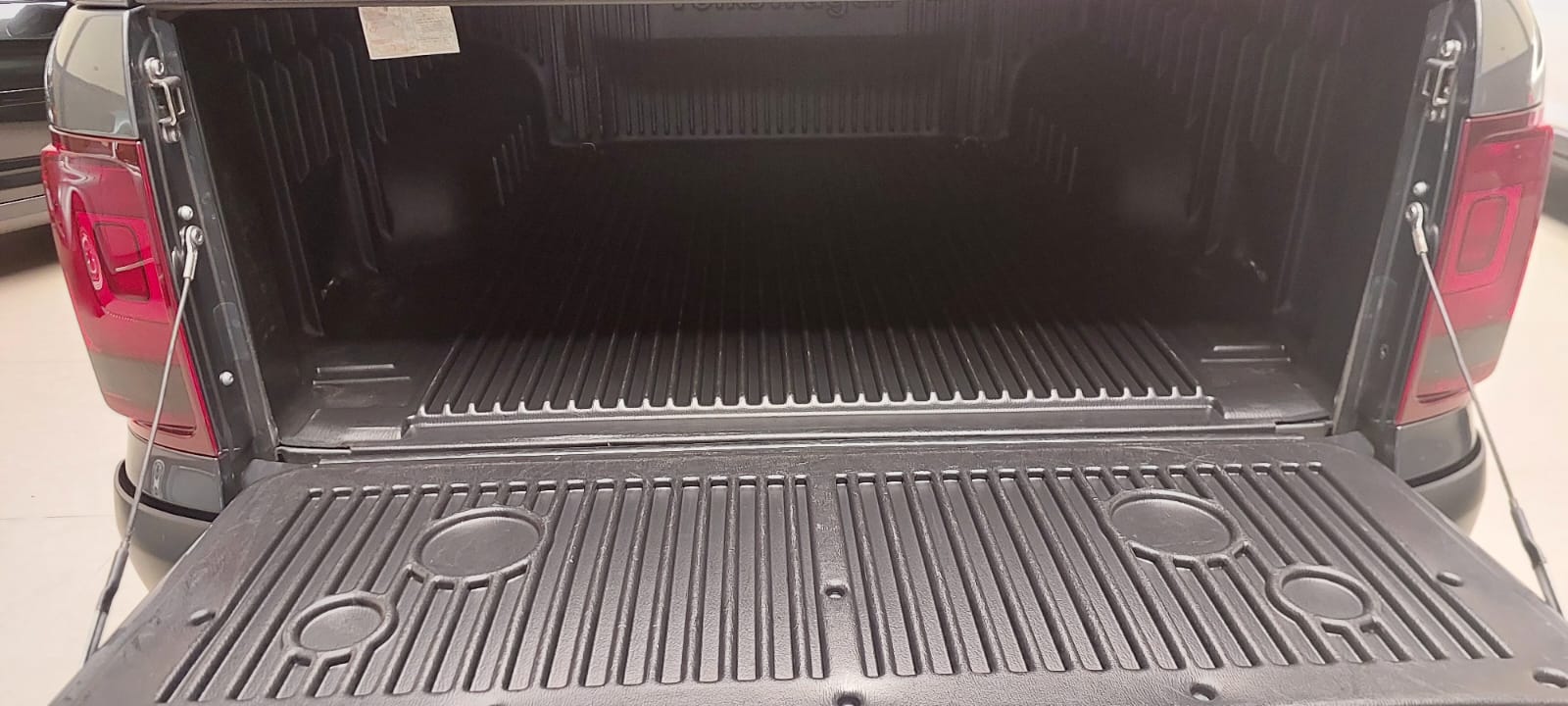 Volkswagen Amarok 3.0 CD V6 Extreme 4Motion (Aut) - foto 13