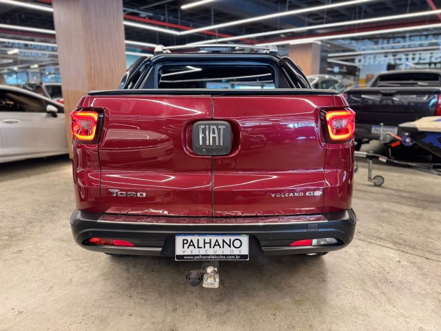 Palhano Veiculos - 2017 Fiat Toro Volcano 2.0 diesel AT9 4x4