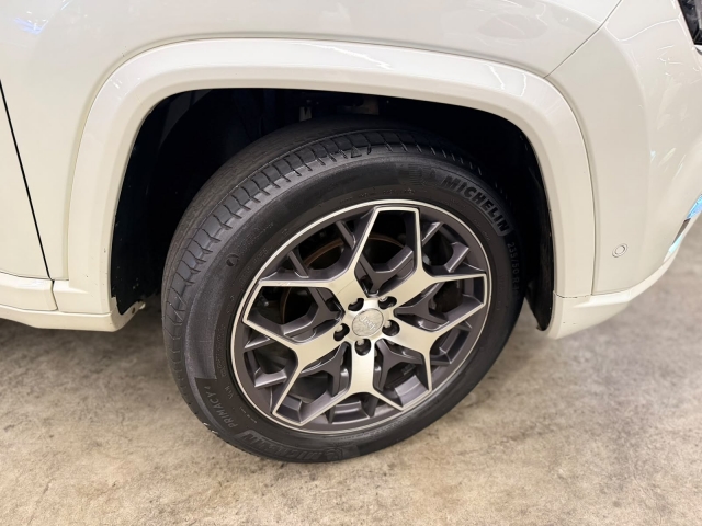 Jeep Commander 2.0 TD380 Overland 4WD - foto 4
