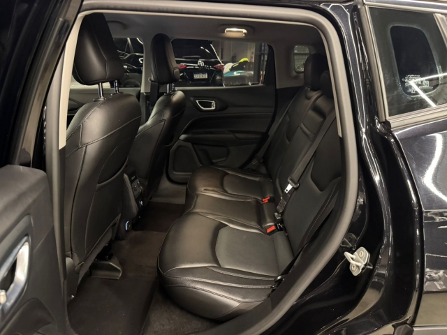 Jeep Compass 1.3 T270 Longitude (Aut) - foto 8
