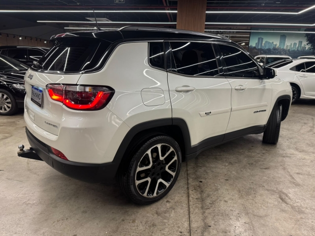 Jeep Compass 2.0 TDI Limited 4x4 (Aut) - foto 3