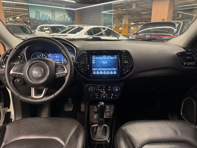 Jeep Compass 2.0 TDI Limited 4x4 (Aut) - foto 6