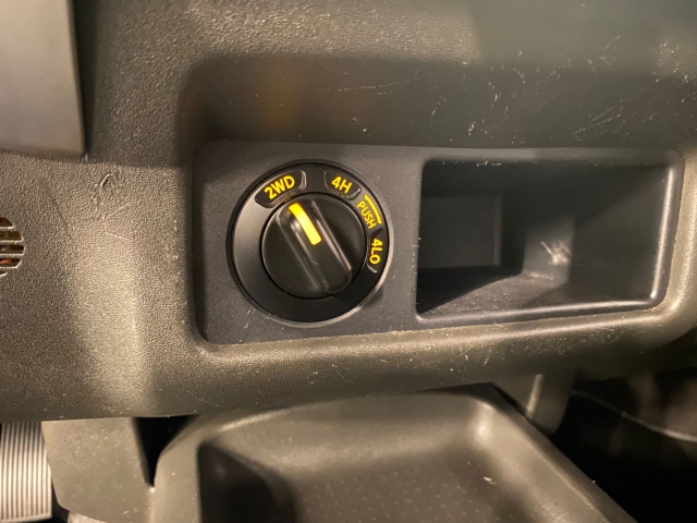 Nissan Frontier 2.5 LE 4x4 (Auto) - foto 11