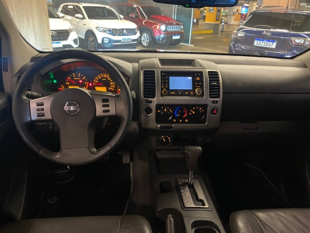 Nissan Frontier 2.5 LE 4x4 (Auto) - foto 6