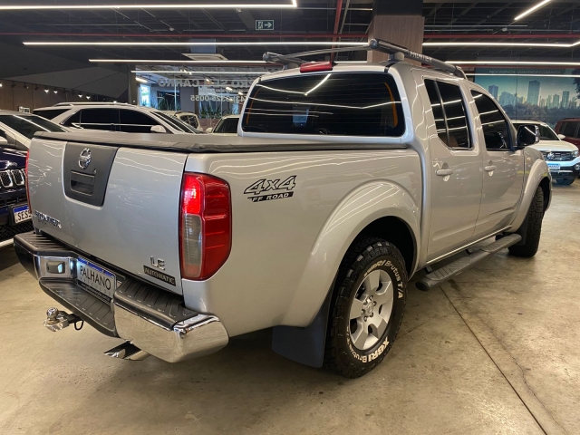 Nissan Frontier 2.5 LE 4x4 (Auto) - foto 3